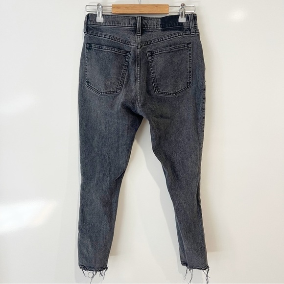 Abercrombie & Fitch The Skinny High Rise Jean - Picture 3 of 6